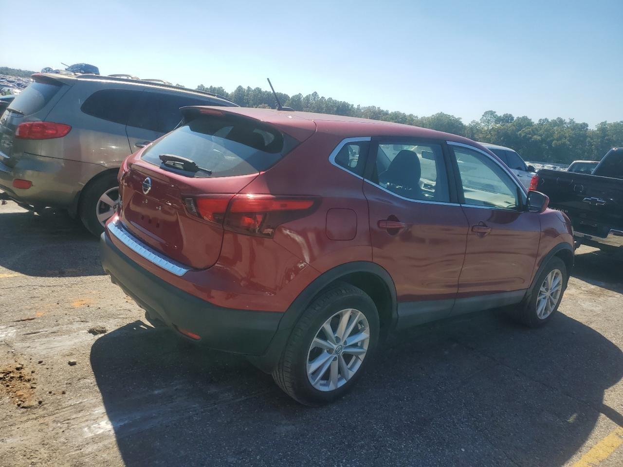 2018 Nissan Rogue Sport S - Фото 3