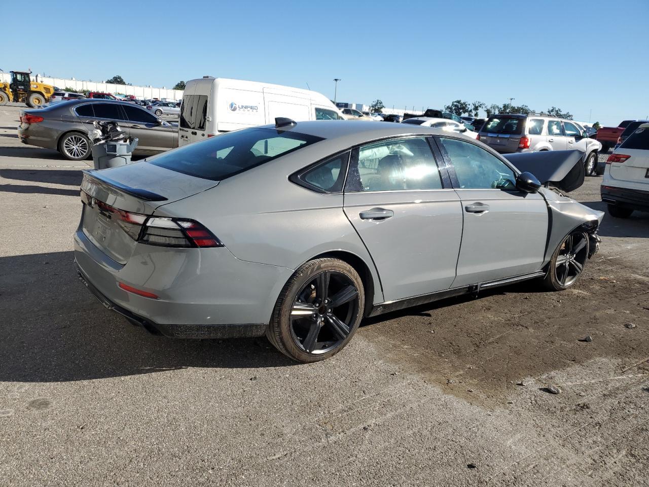 2024 Honda Accord Hybrid Sport-L - Image 3