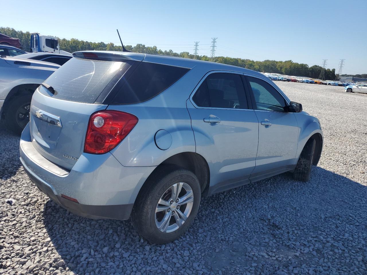 2014 Chevrolet Equinox Ls - Image 3