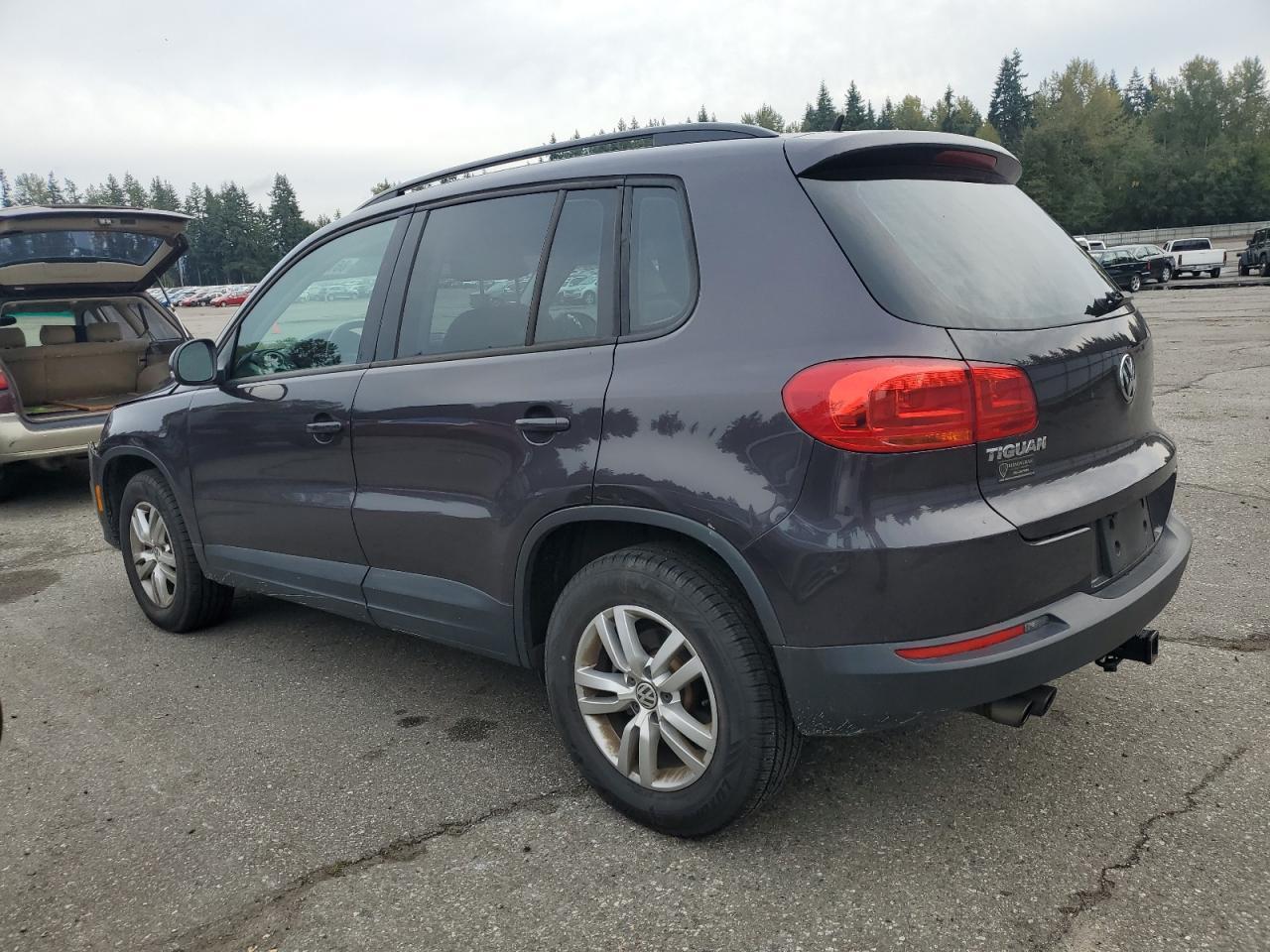 2016 Volkswagen Tiguan S - Image 2