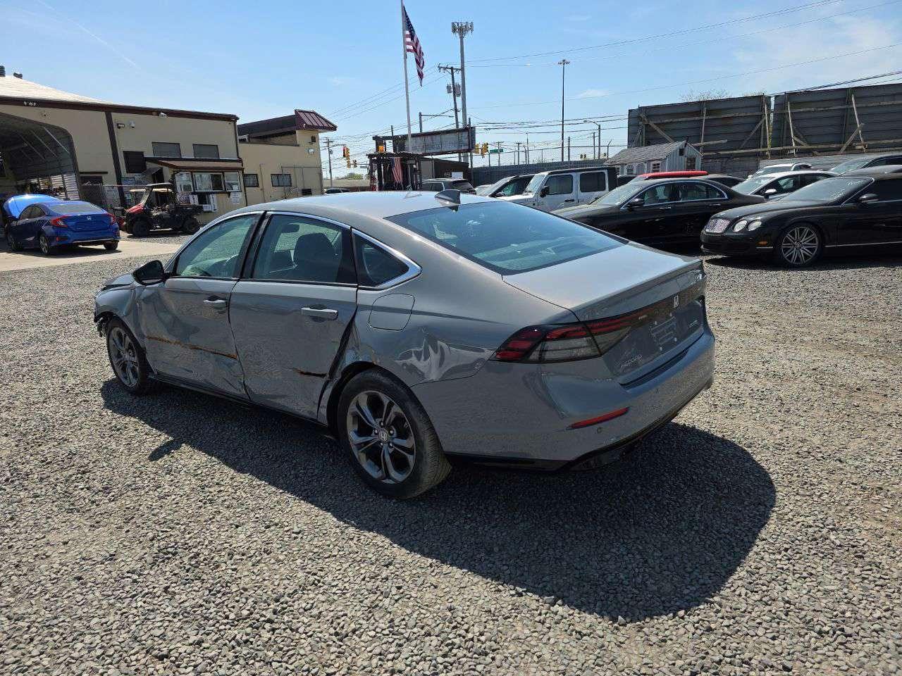 2024 Honda Accord Hybrid Exl - Image 2