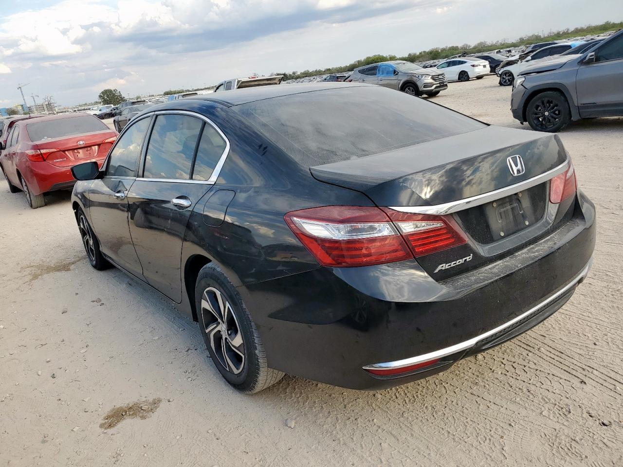 2017 Honda Accord Lx - Фото 2