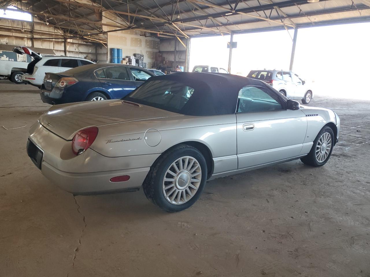 2004 Ford Thunderbird - Фото 3