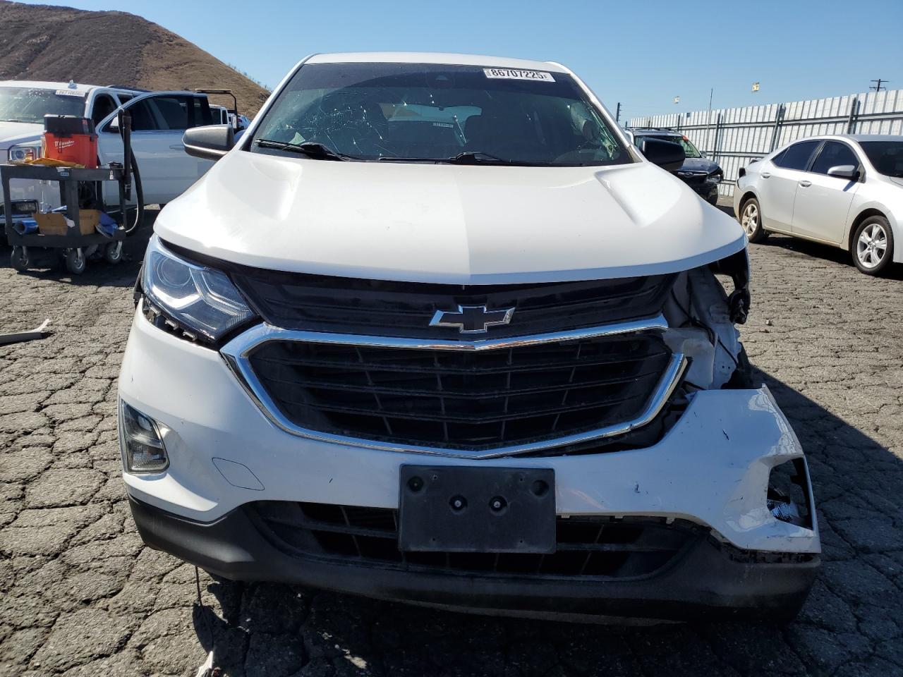 2020 Chevrolet Equinox Ls - Image 5