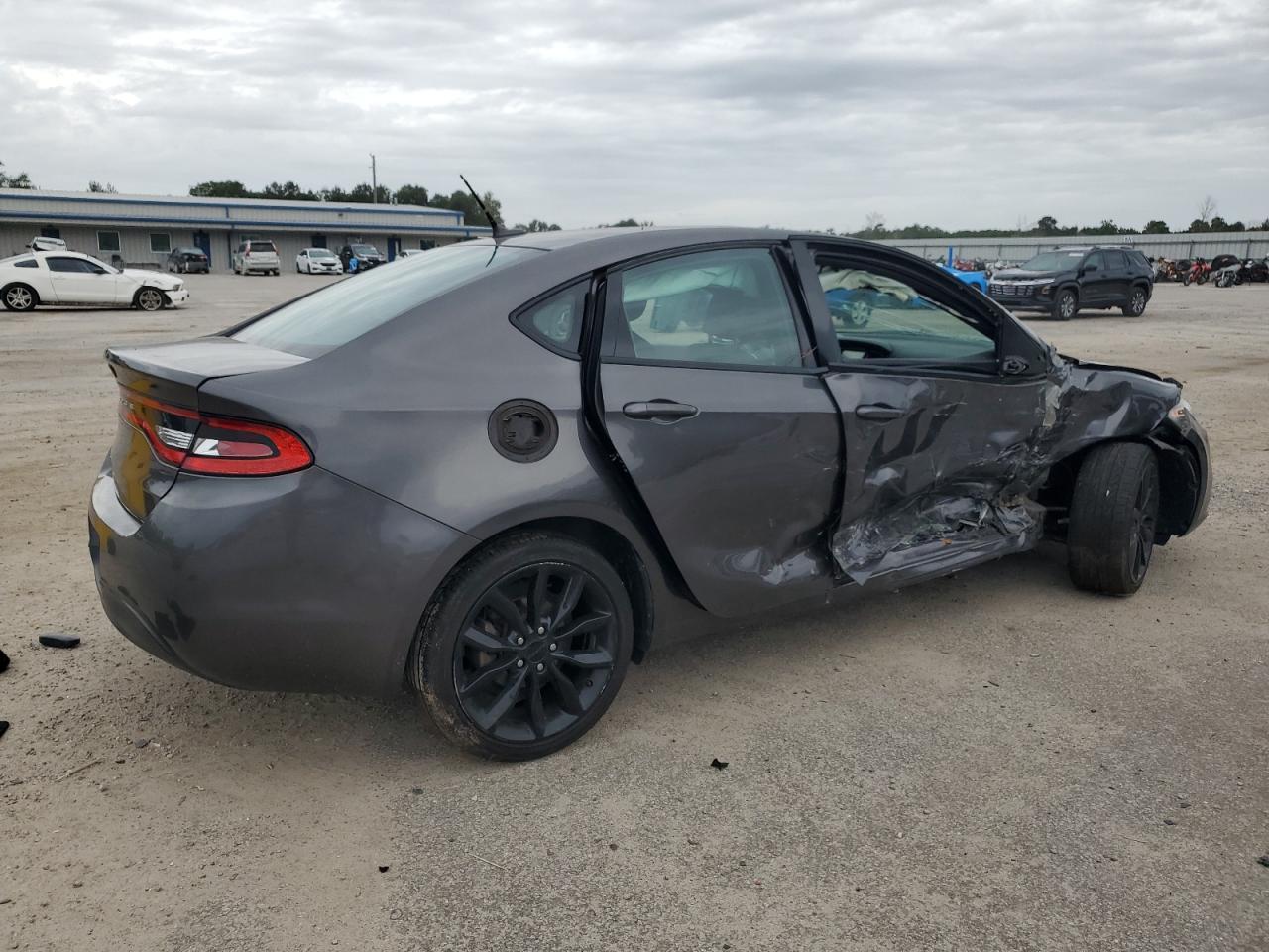 2016 Dodge Dart Sxt Sport - Image 3