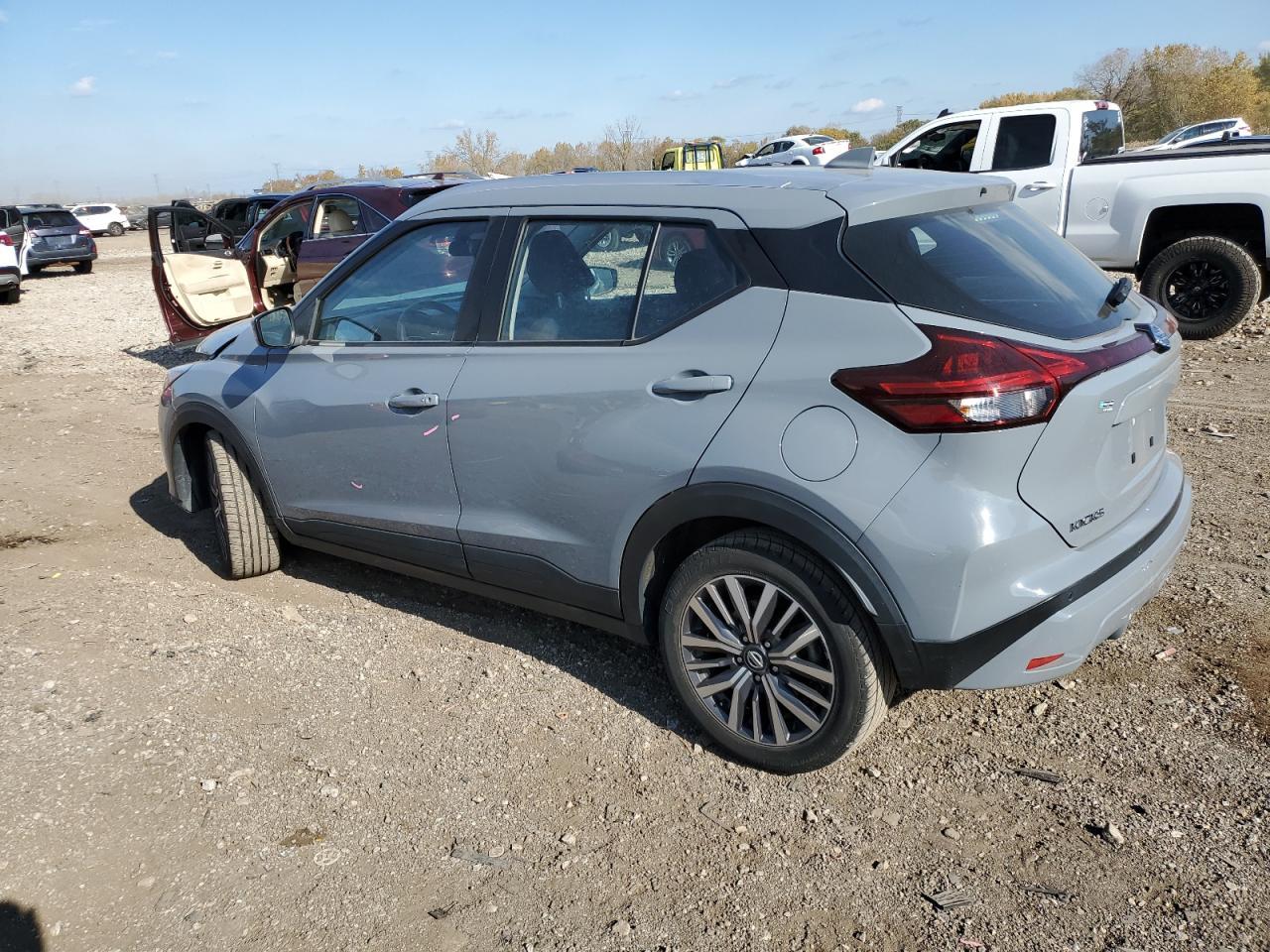 2021 Nissan Kicks Sv - Image 2