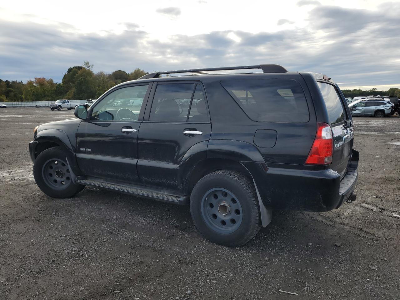 2007 Toyota 4Runner Sr5 - Image 2