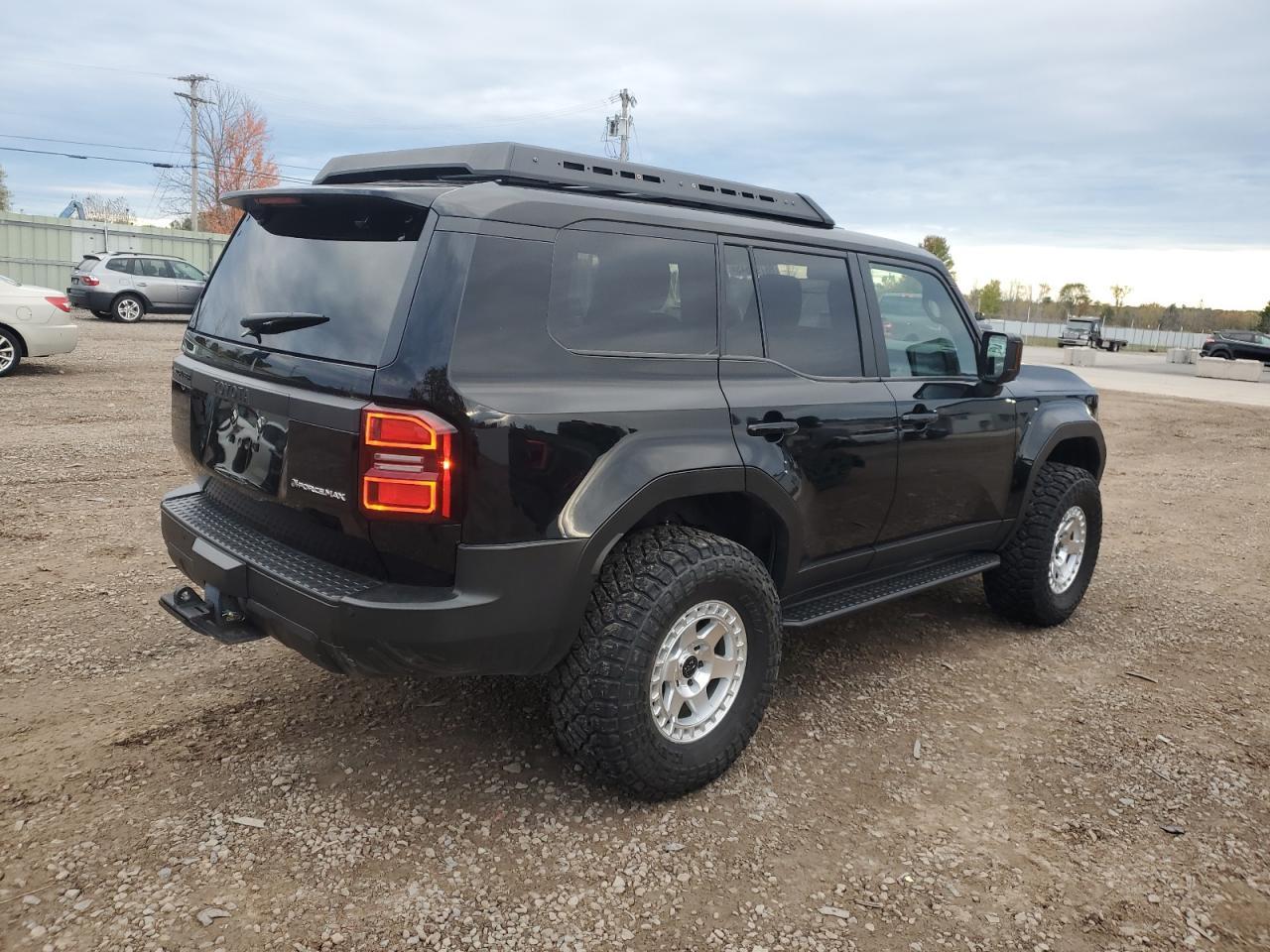 2025 Toyota Land Cruiser Base - Фото 3