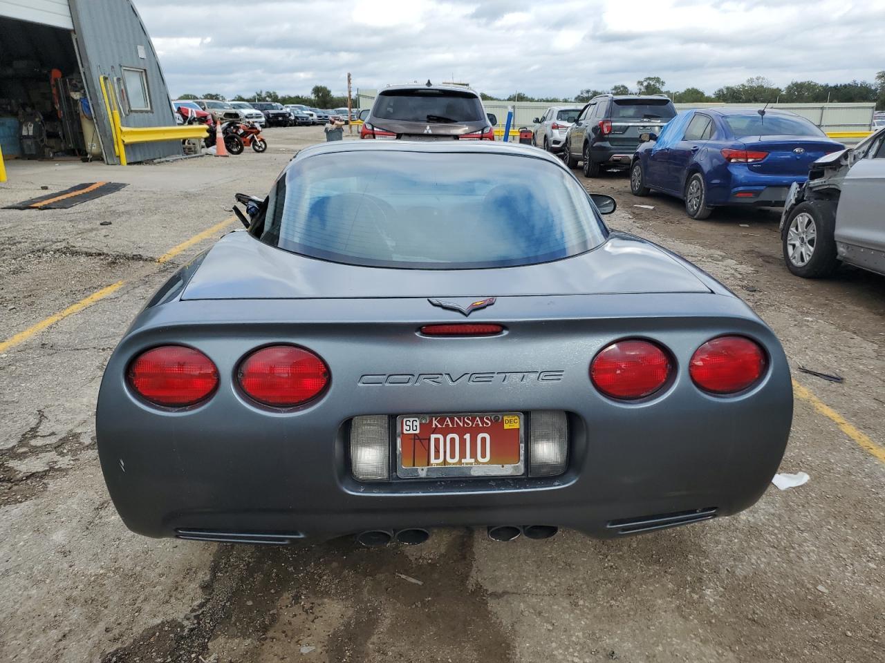 2004 Chevrolet Corvette - Фото 6