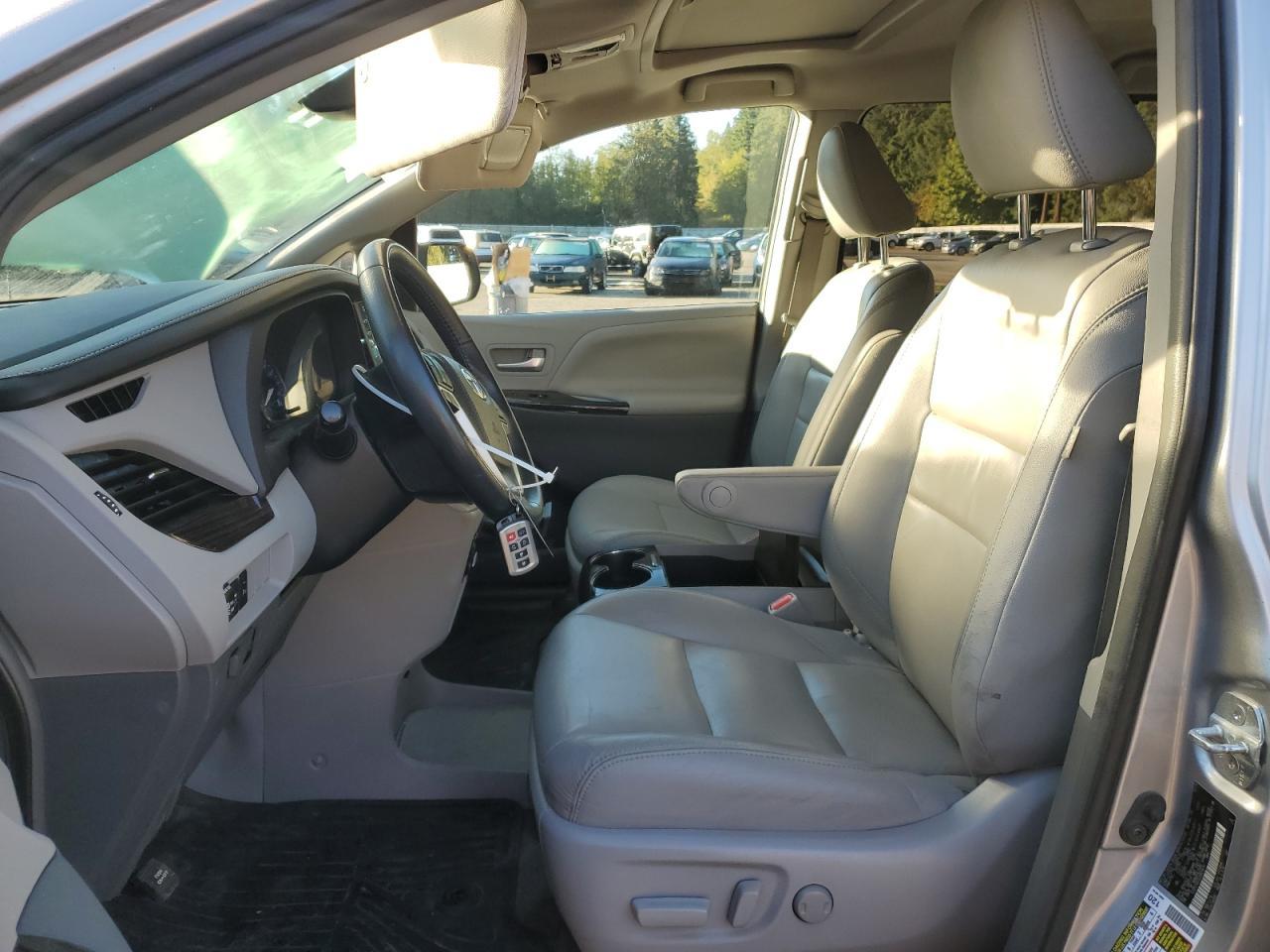 2018 Toyota Sienna Xle - Фото 7