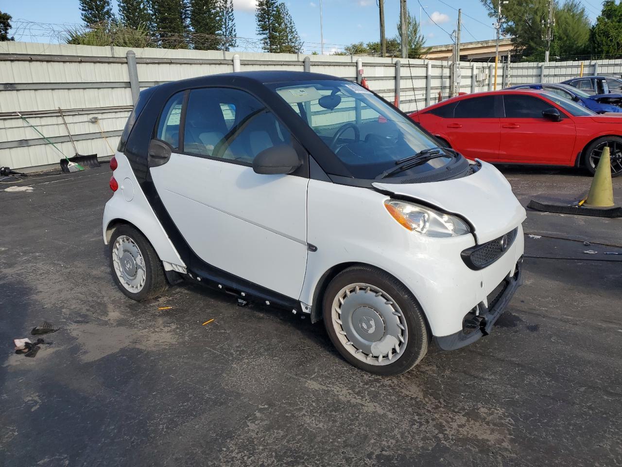 2013 Smart Fortwo Pure - Image 4