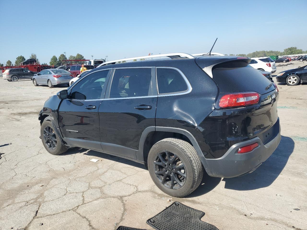 2018 Jeep Cherokee Latitude - Фото 2