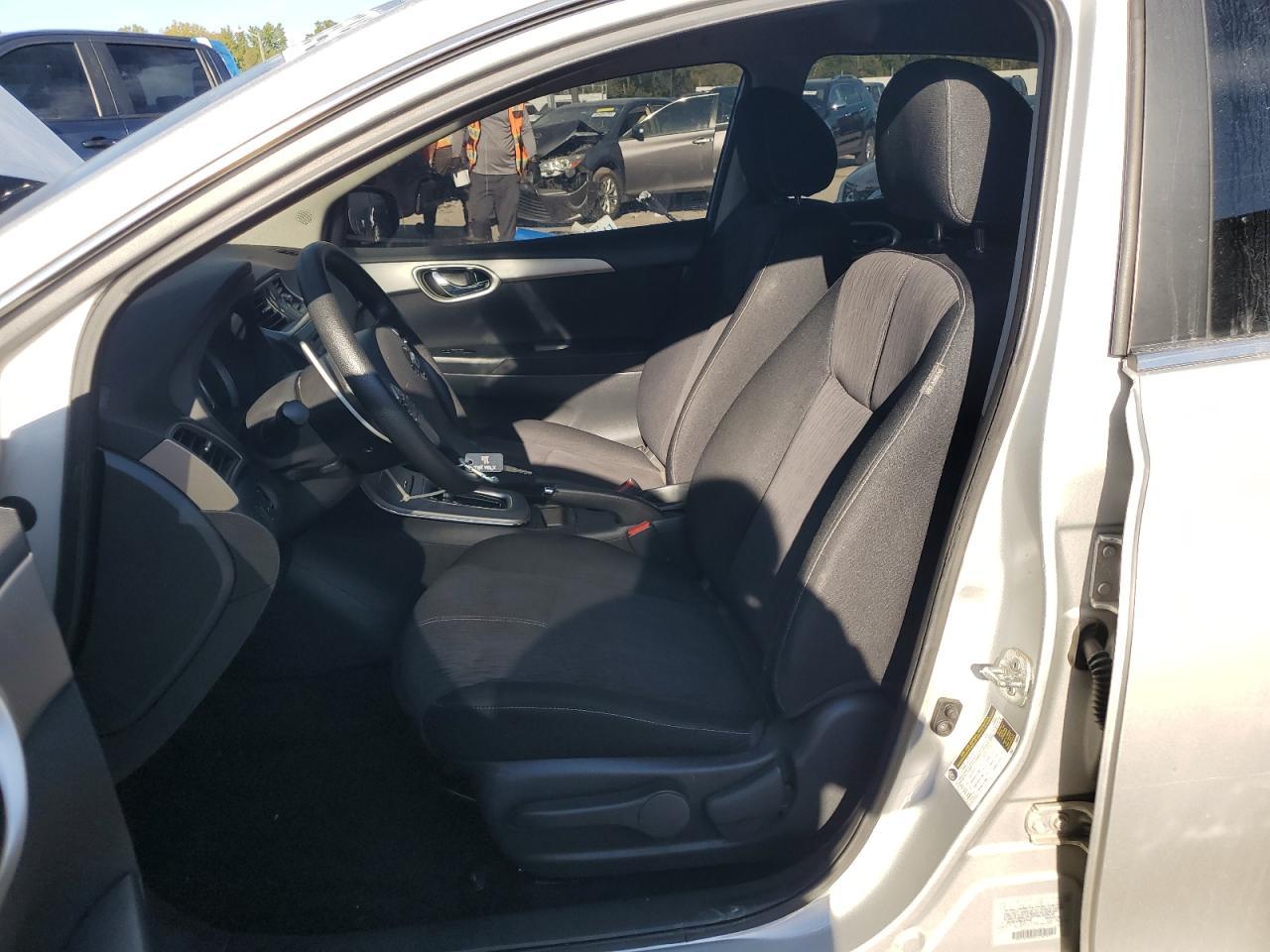 2014 Nissan Sentra S - Image 7