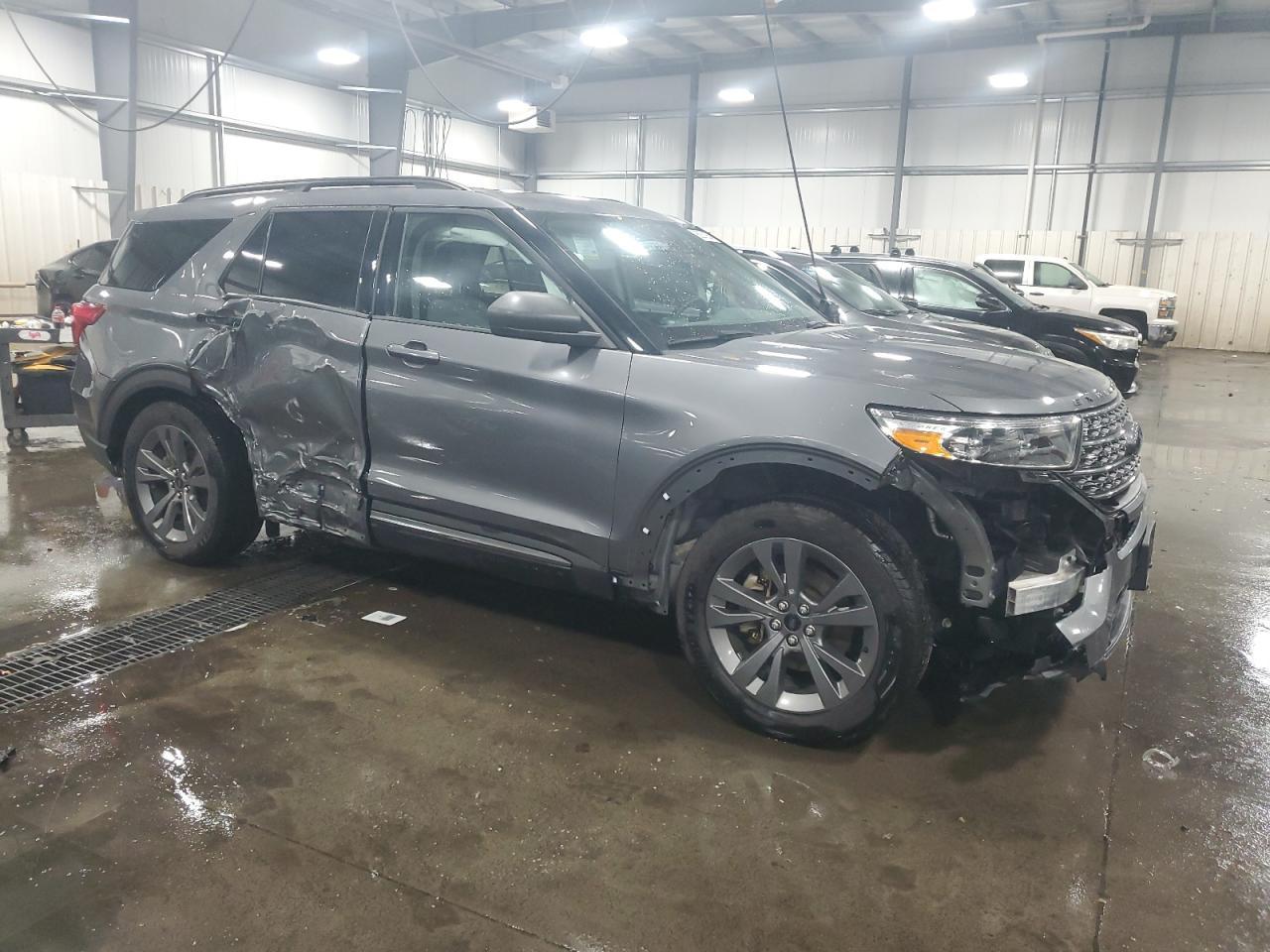 2021 Ford Explorer Xlt - Фото 4