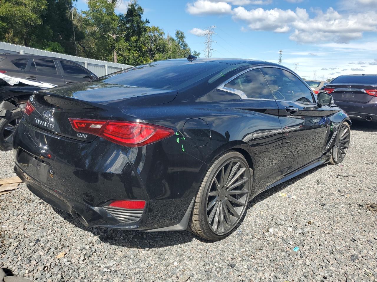 2017 Infiniti Q60 Premium - Фото 3