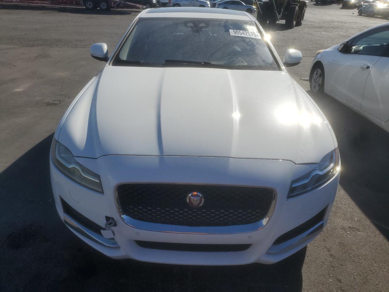 2016 Jaguar Xf Prestige - Image 5