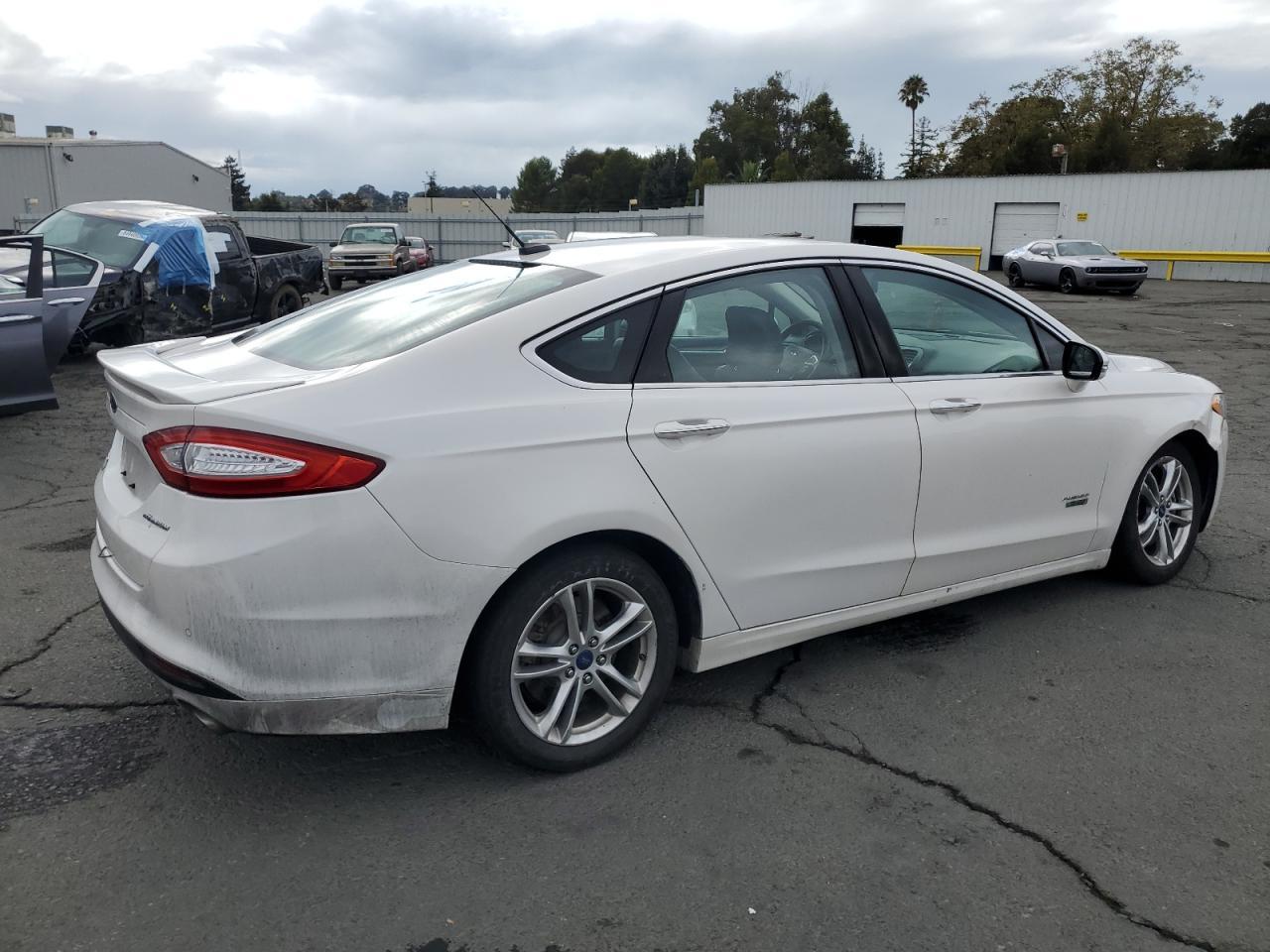 2015 Ford Fusion Titanium Phev - Фото 3