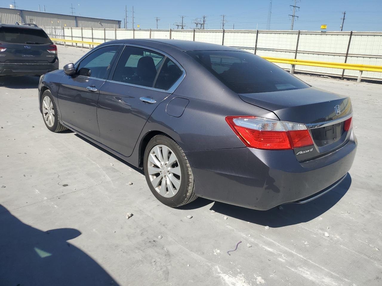 2015 Honda Accord Ex - Image 2