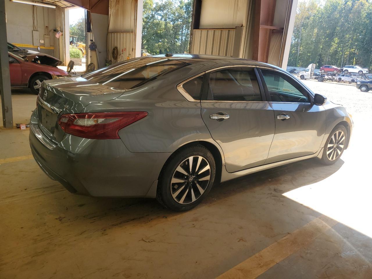 2018 Nissan Altima 2.5 - Фото 3