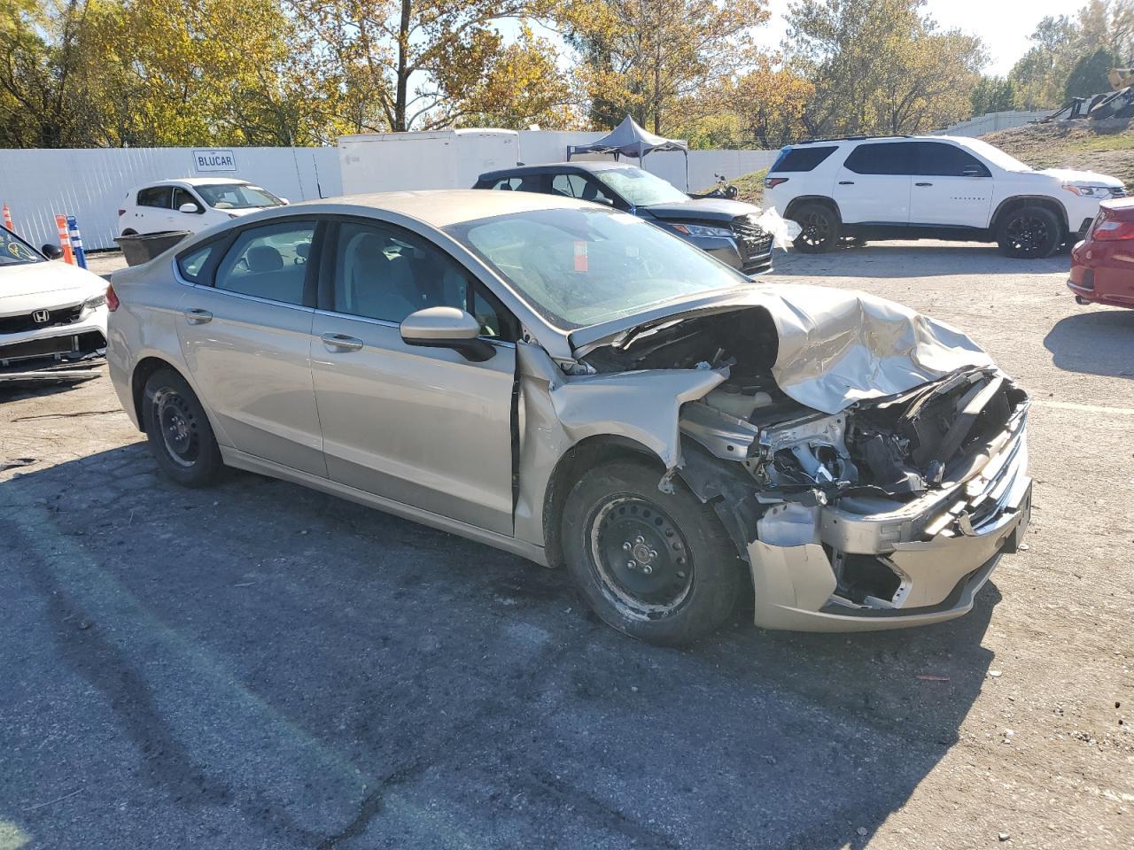 2019 Ford Fusion S - Image 4