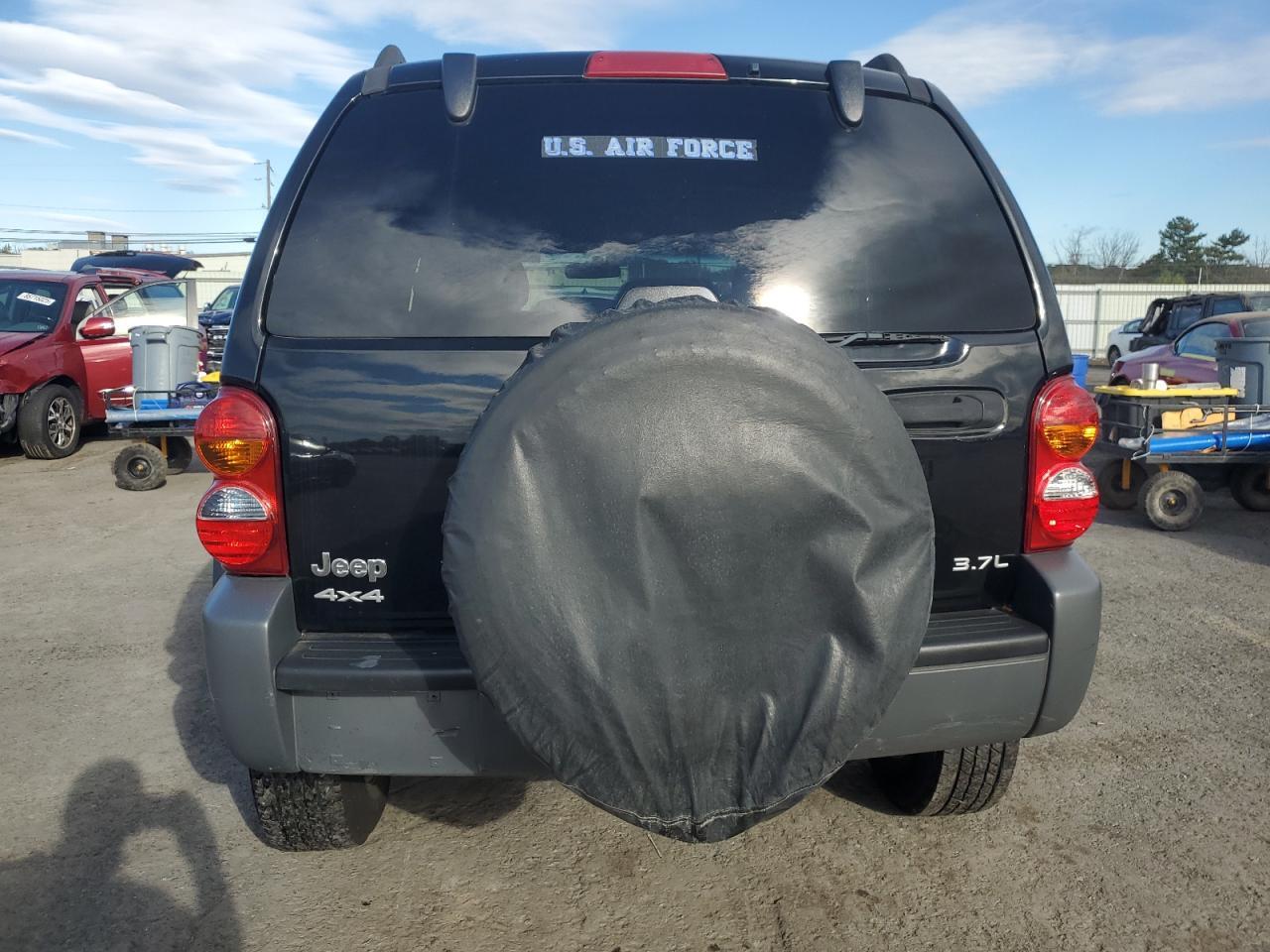 2004 Jeep Liberty Sport - Фото 6
