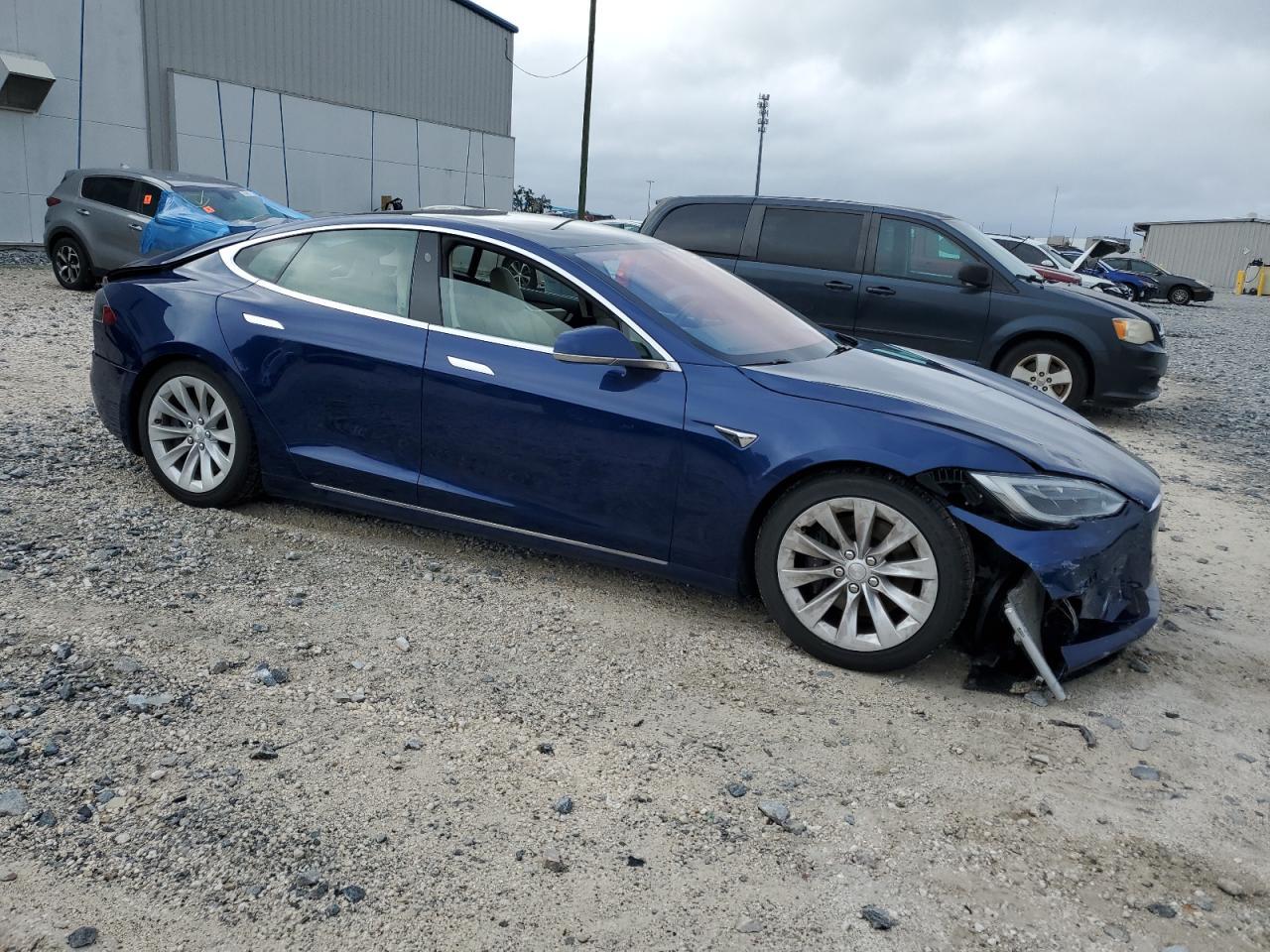 2017 Tesla Model S - Фото 4