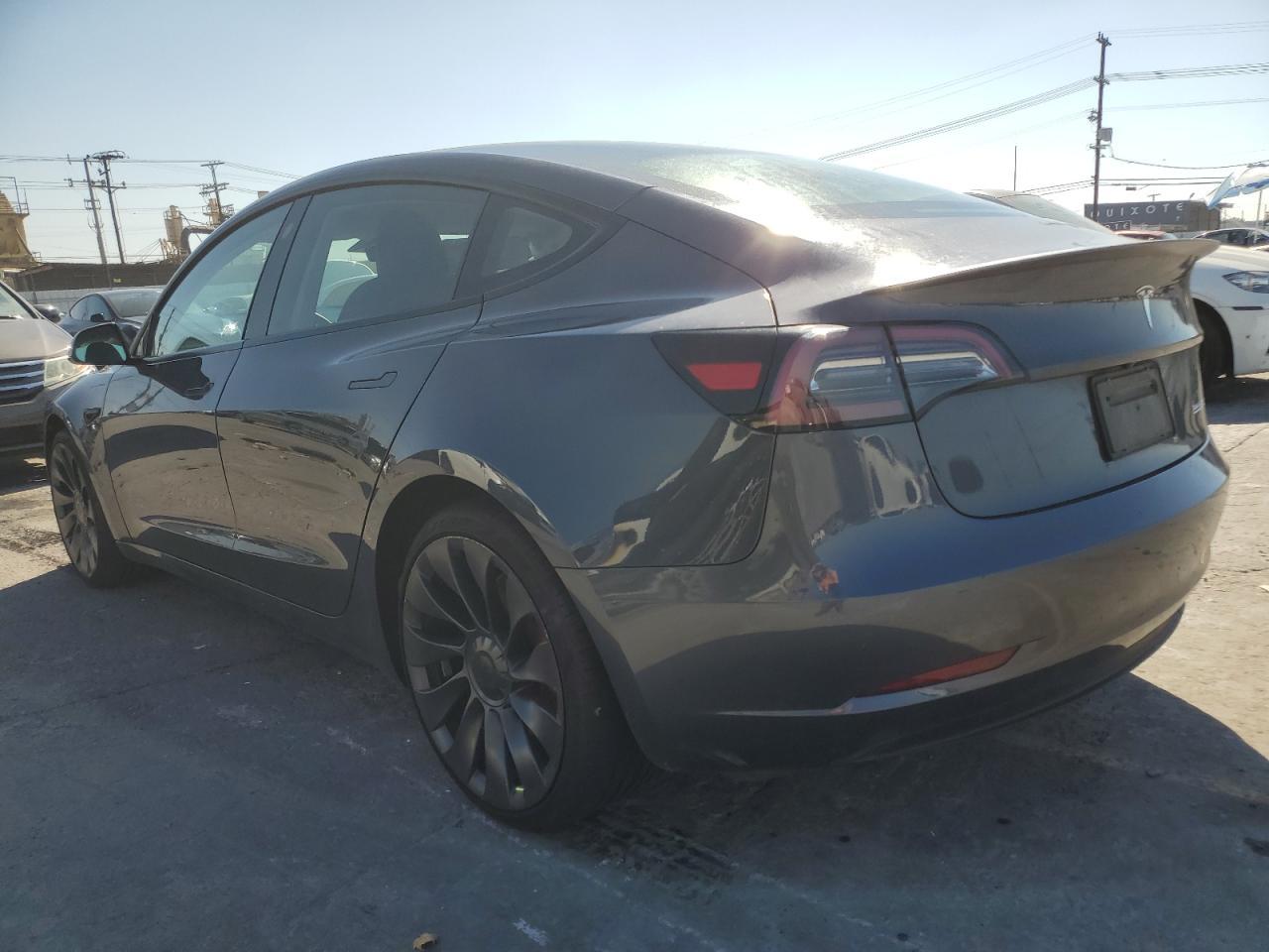 2023 Tesla Model 3 - Фото 2