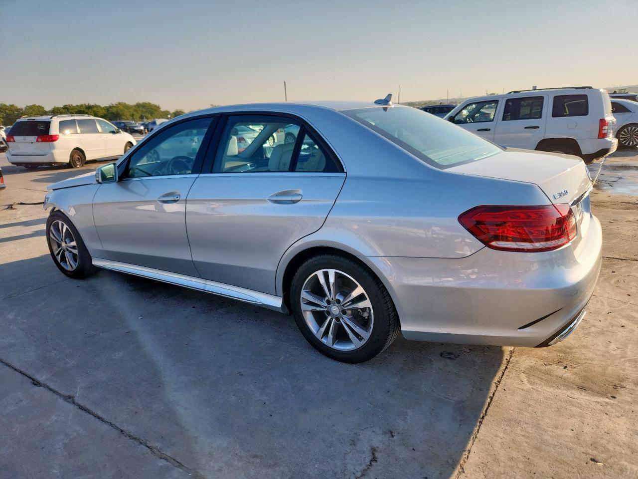 2016 Mercedes-Benz E 350 - Фото 2