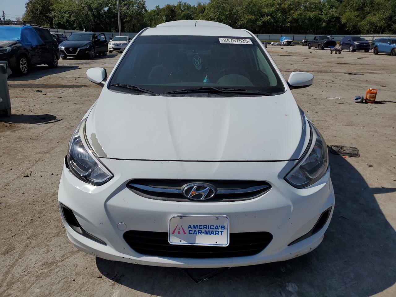 2017 Hyundai Accent Se - Фото 5