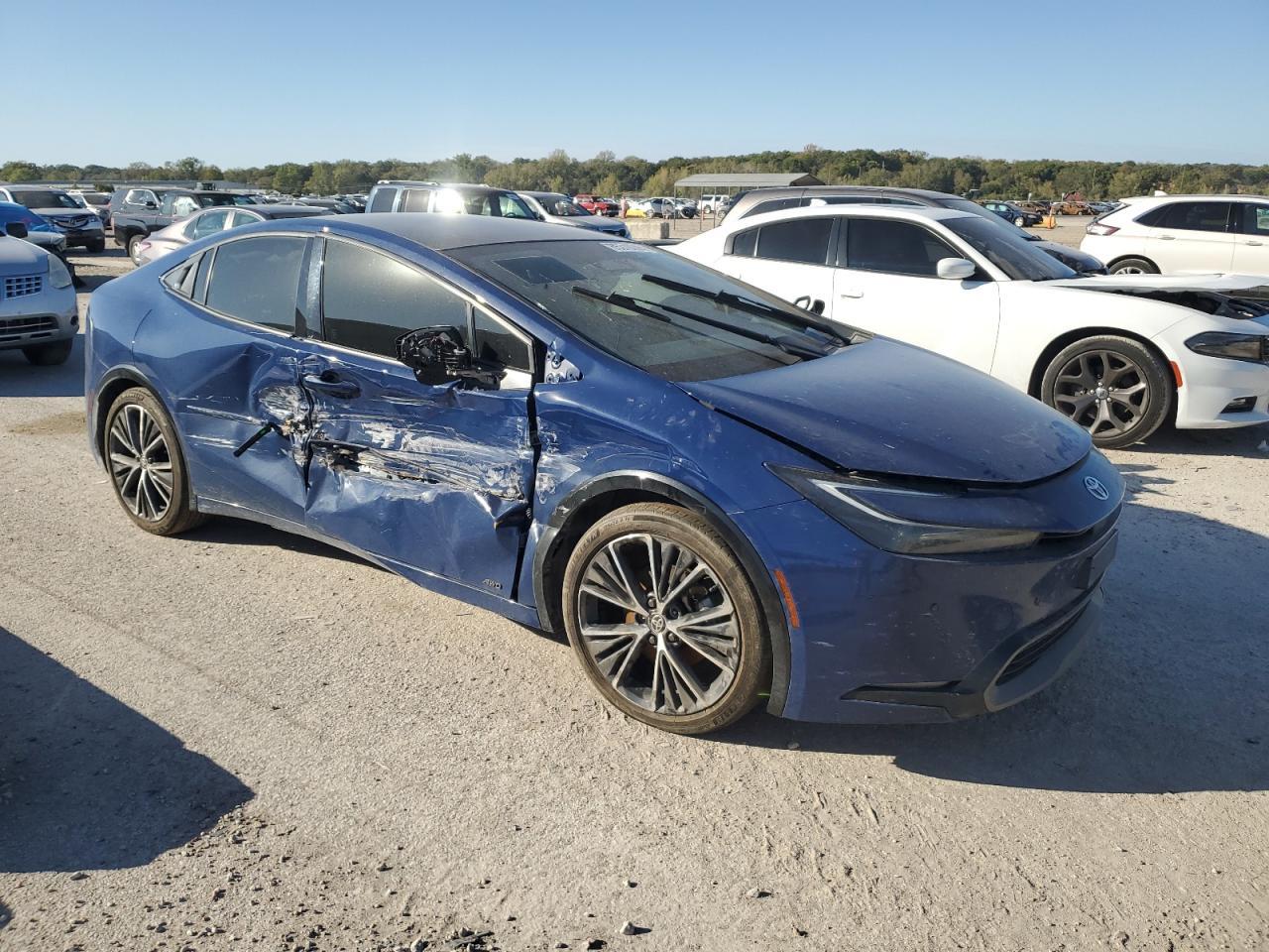 2023 Toyota Prius Le - Фото 4