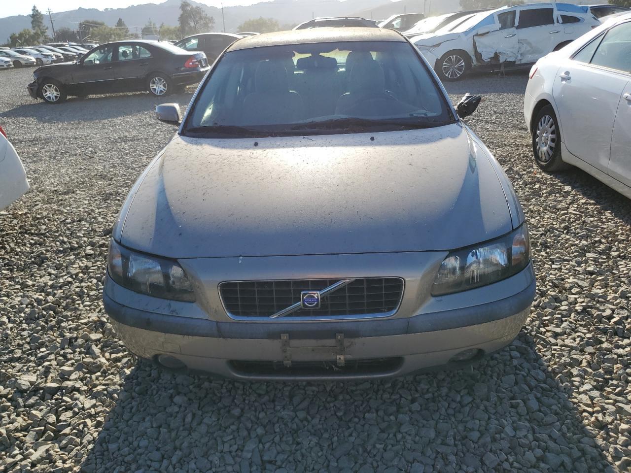 2004 Volvo S60 2.5T - Image 5