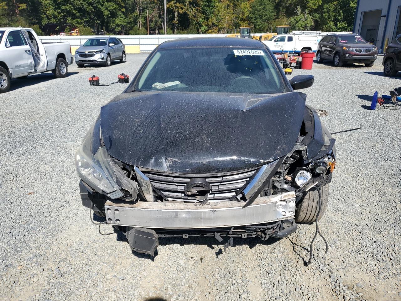 2017 Nissan Altima 2.5 - Image 5
