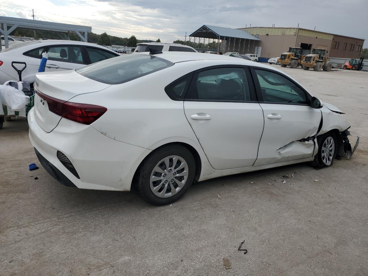 2024 Kia Forte Lx - Image 3