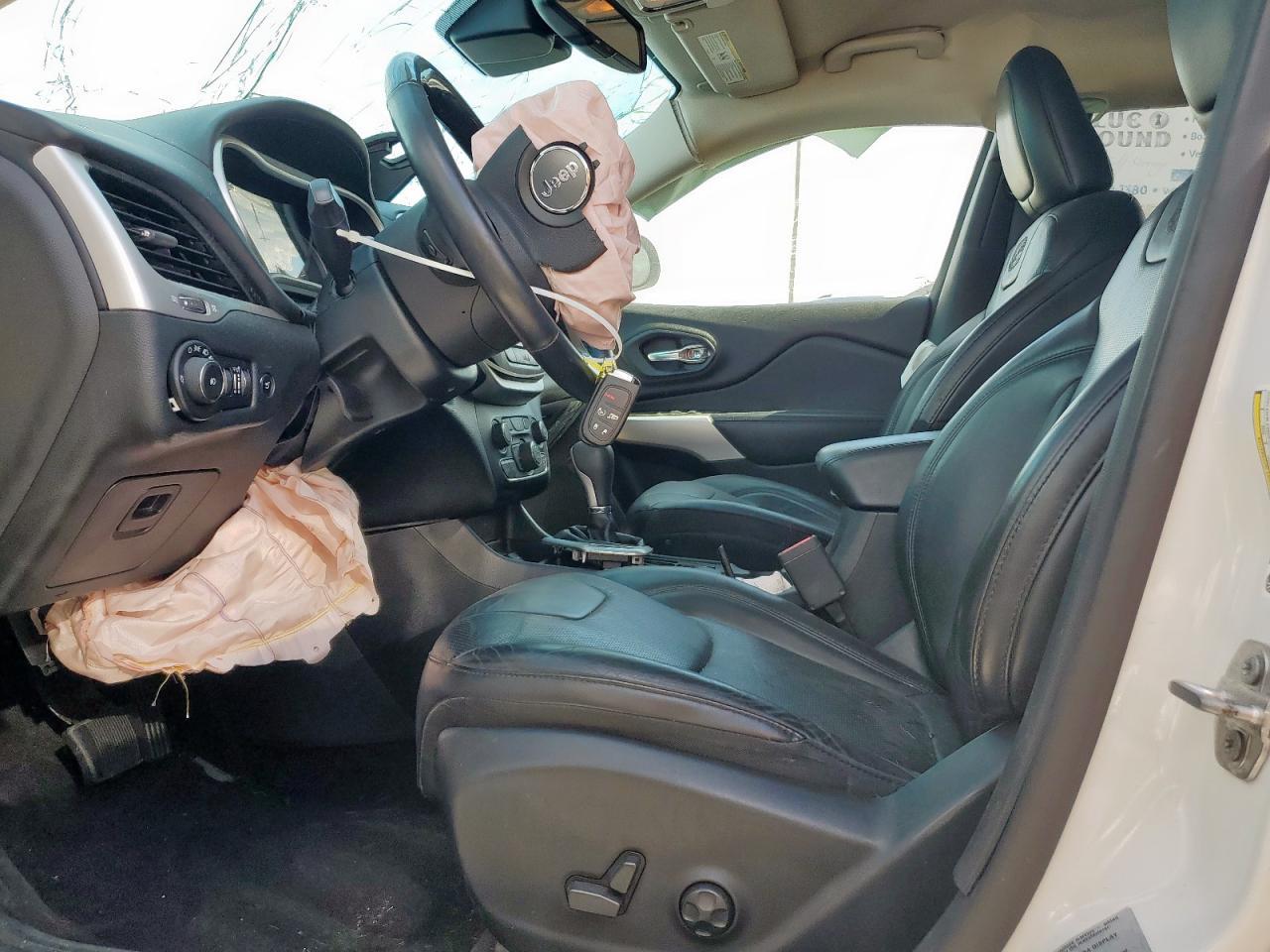 2017 Jeep Cherokee Overland - Фото 7