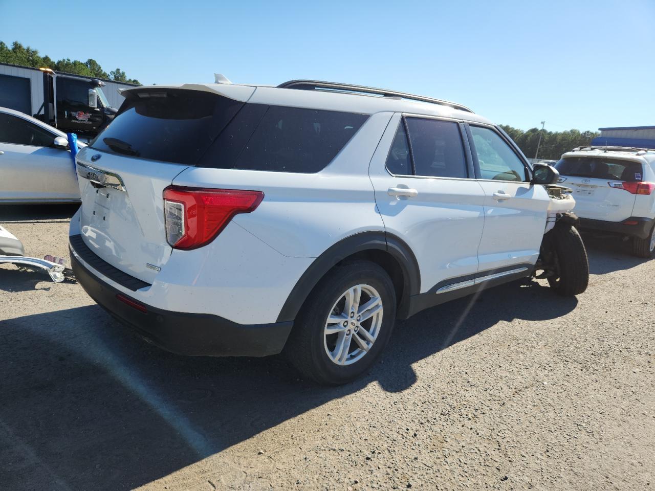 2020 Ford Explorer Xlt - Фото 3