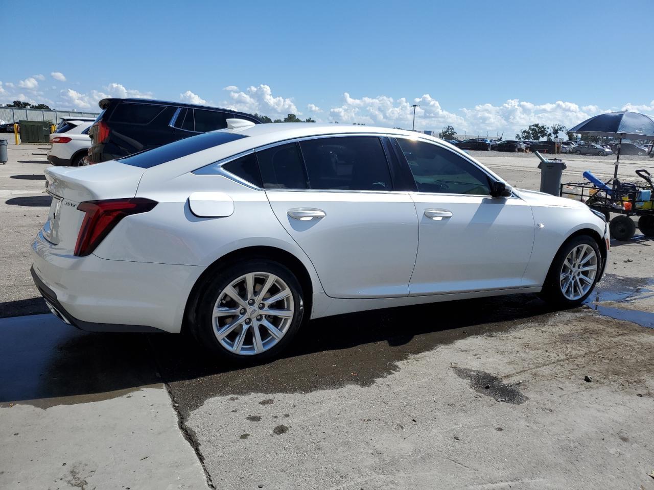 2021 Cadillac Ct5 Luxury - Image 3