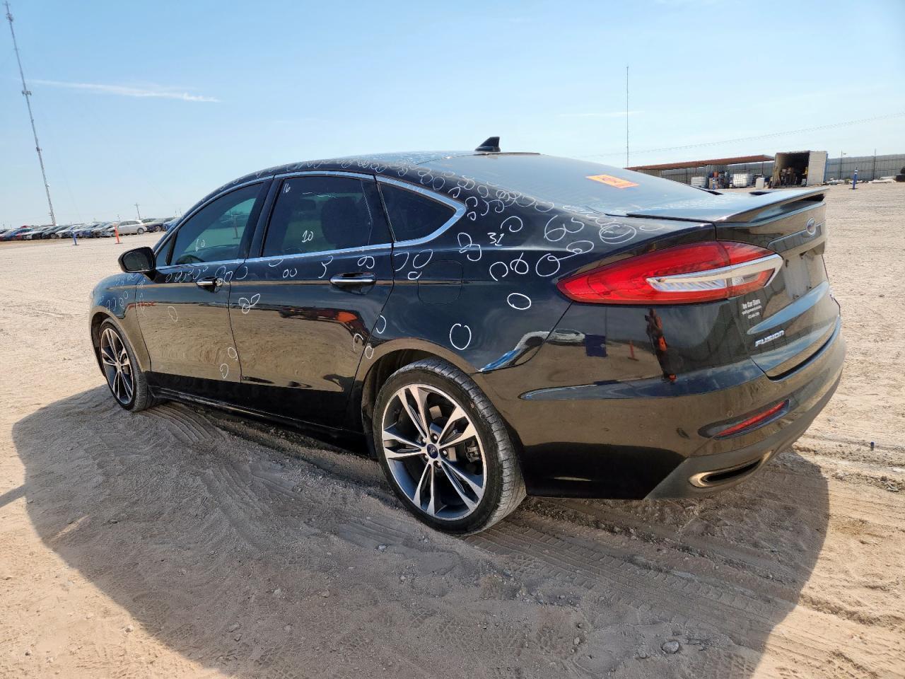 2020 Ford Fusion Titanium - Фото 2