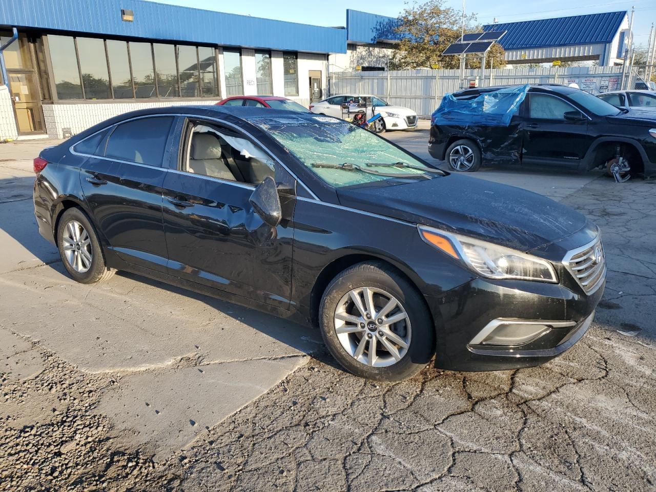 2017 Hyundai Sonata Se - Фото 4
