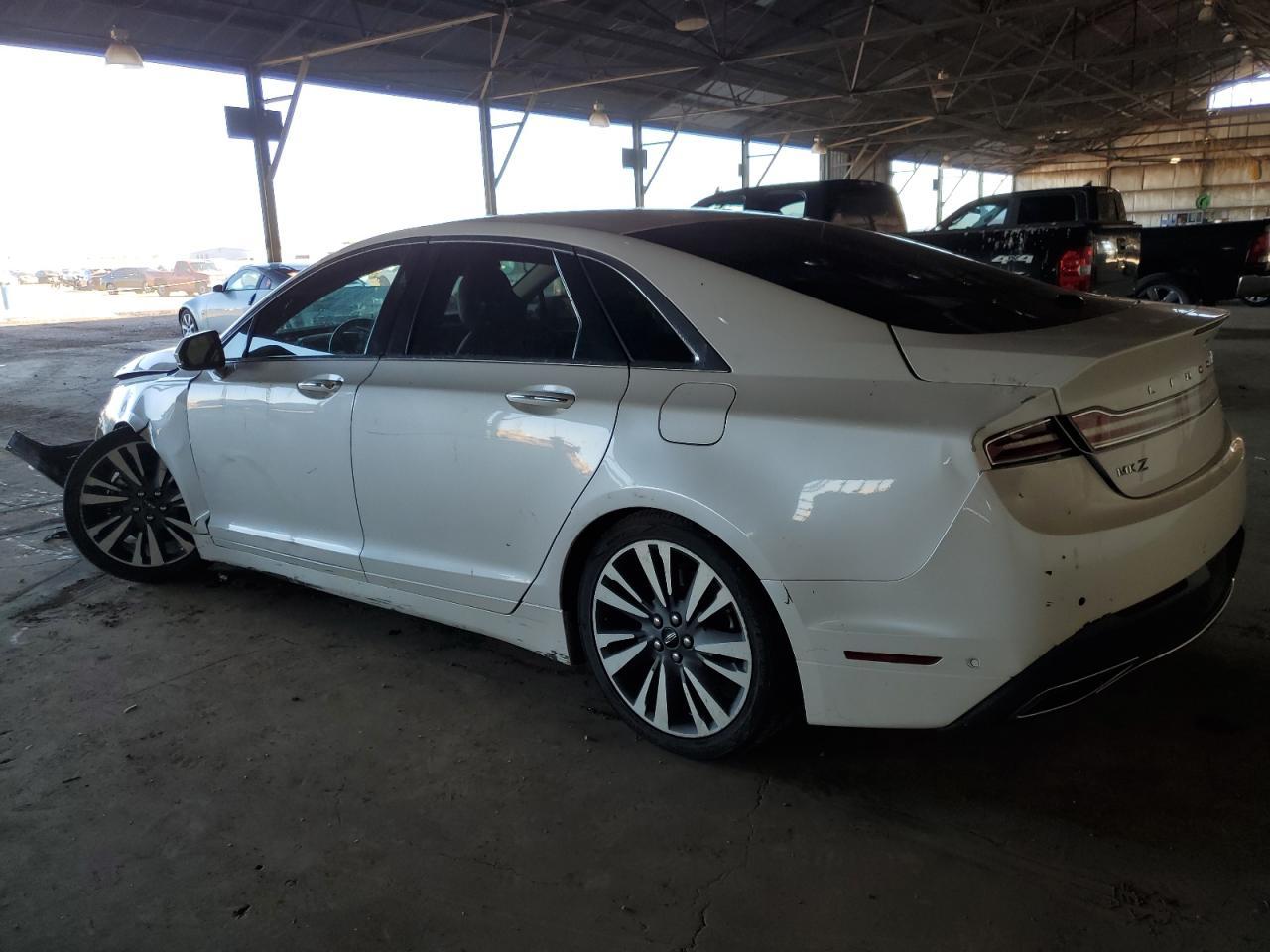 2019 Lincoln Mkz Reserve Ii - Image 2