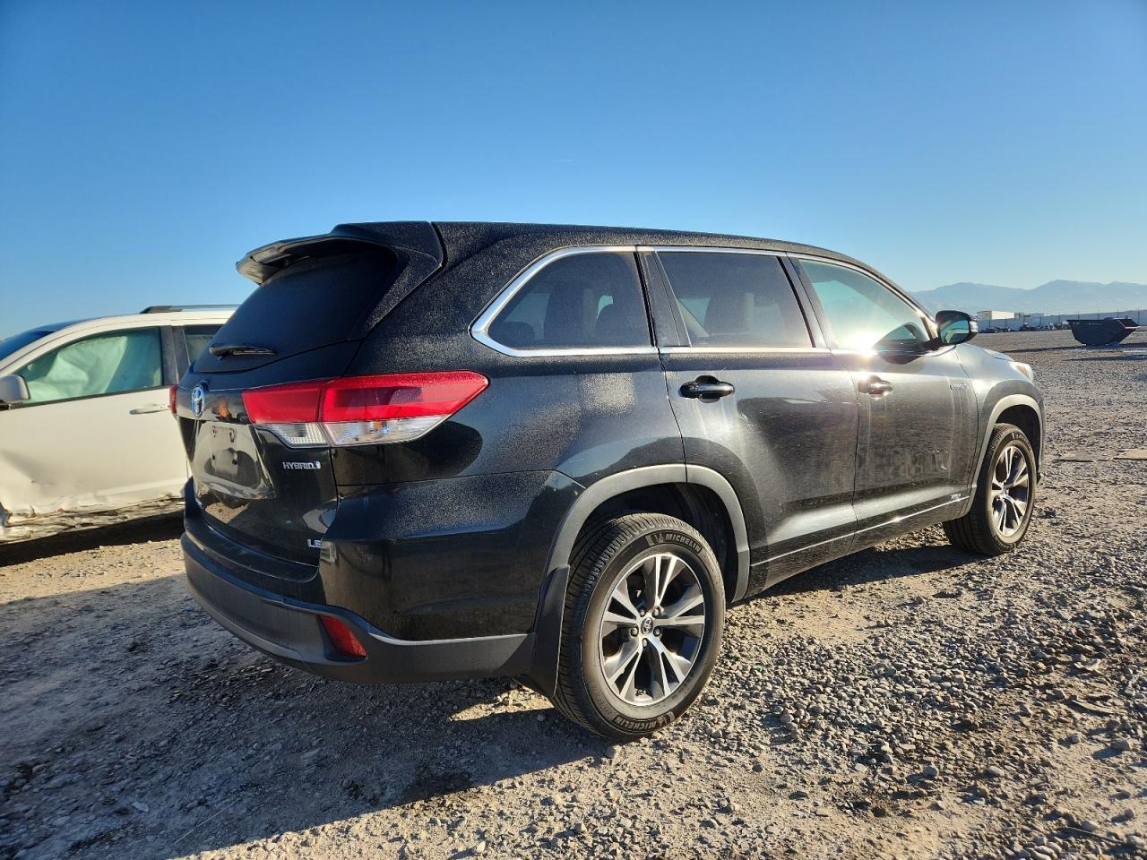 2018 Toyota Highlander Hybrid - Фото 3