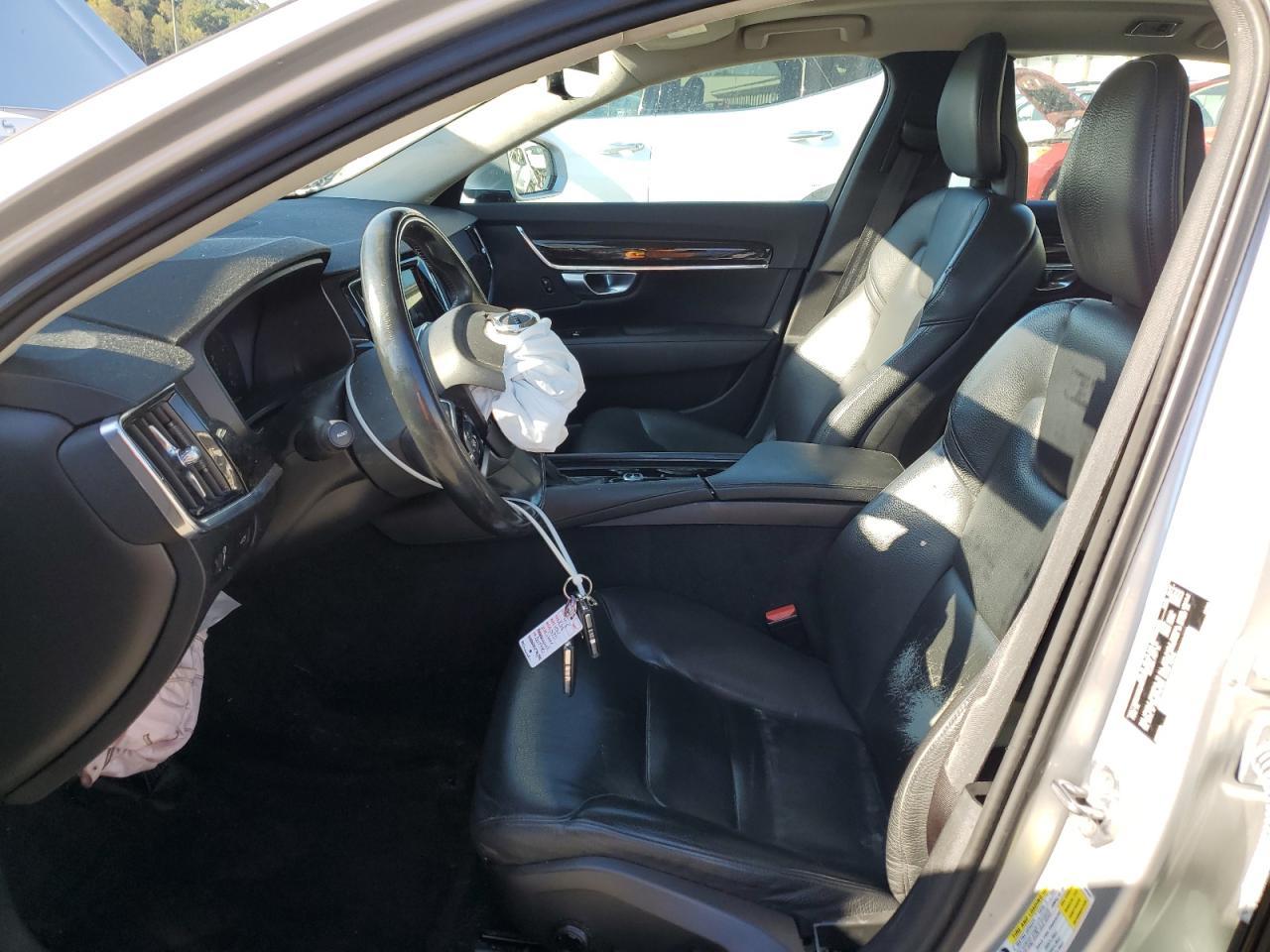 2018 Volvo S90 T5 Momentum - Фото 7