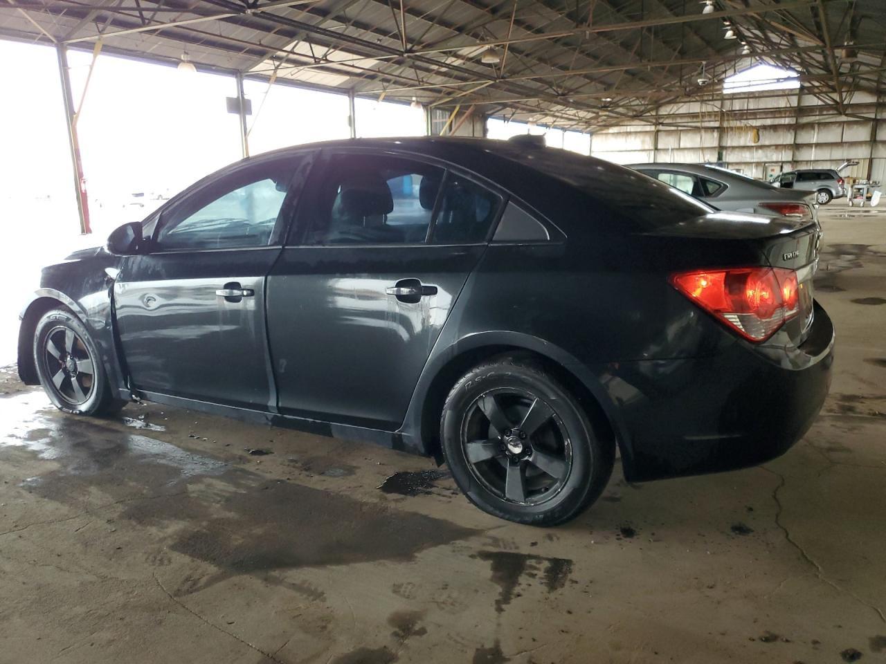 2015 Chevrolet Cruze Ls - Image 2