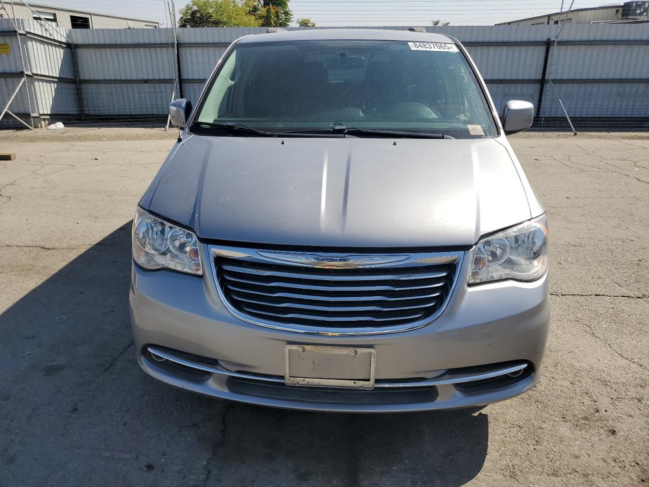 2015 Chrysler Town & Country Touring - Фото 5