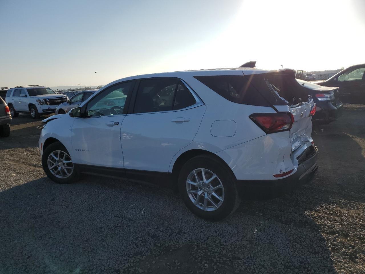 2022 Chevrolet Equinox Lt - Фото 2