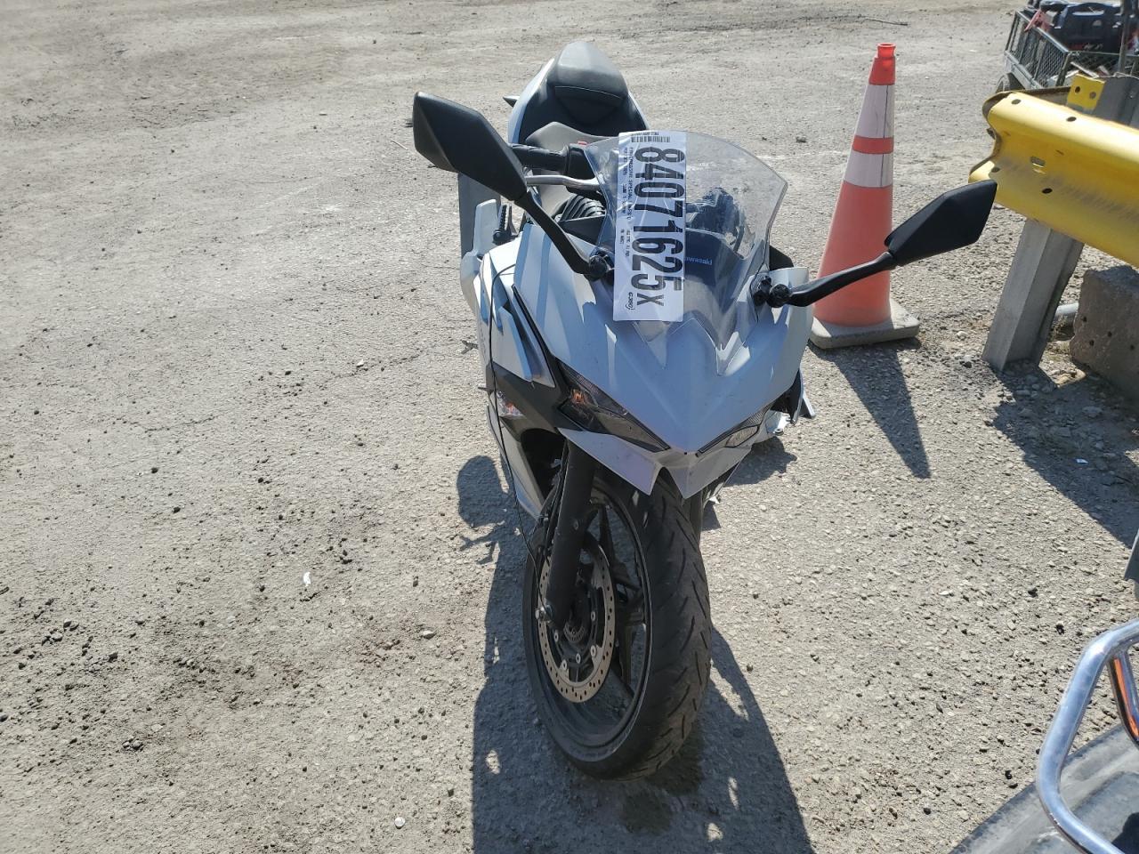 2025 Kawasaki Ex500 - Image 2