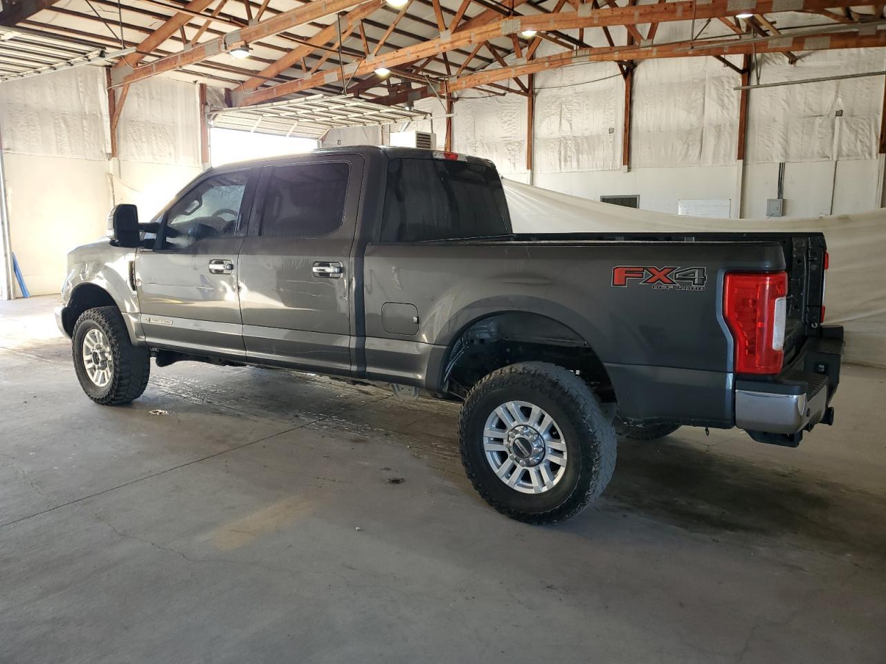2017 Ford F250 Super Duty - Image 2