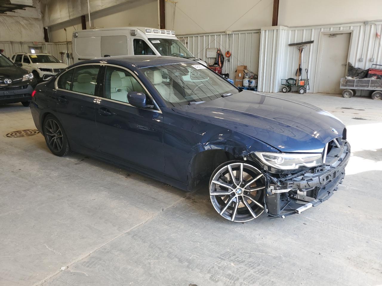 2021 BMW 330Xi - Image 4
