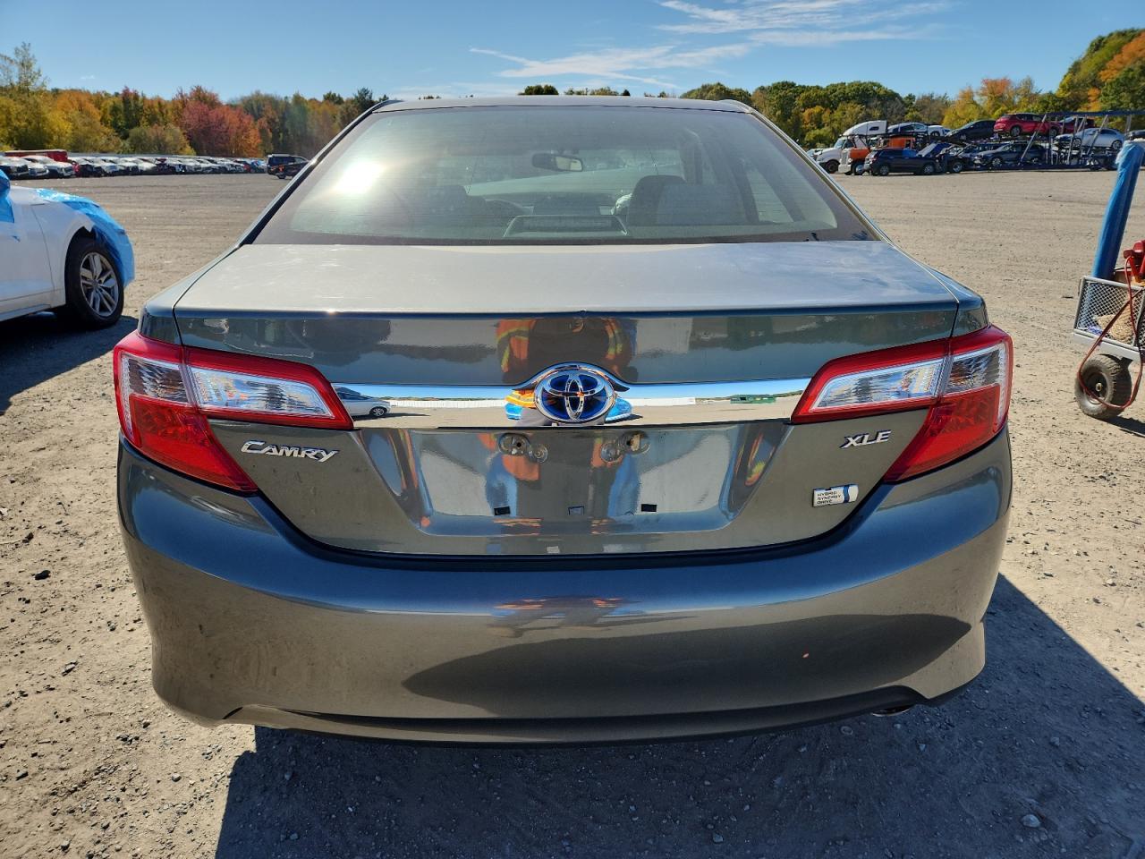 2012 Toyota Camry Hybrid - Image 6