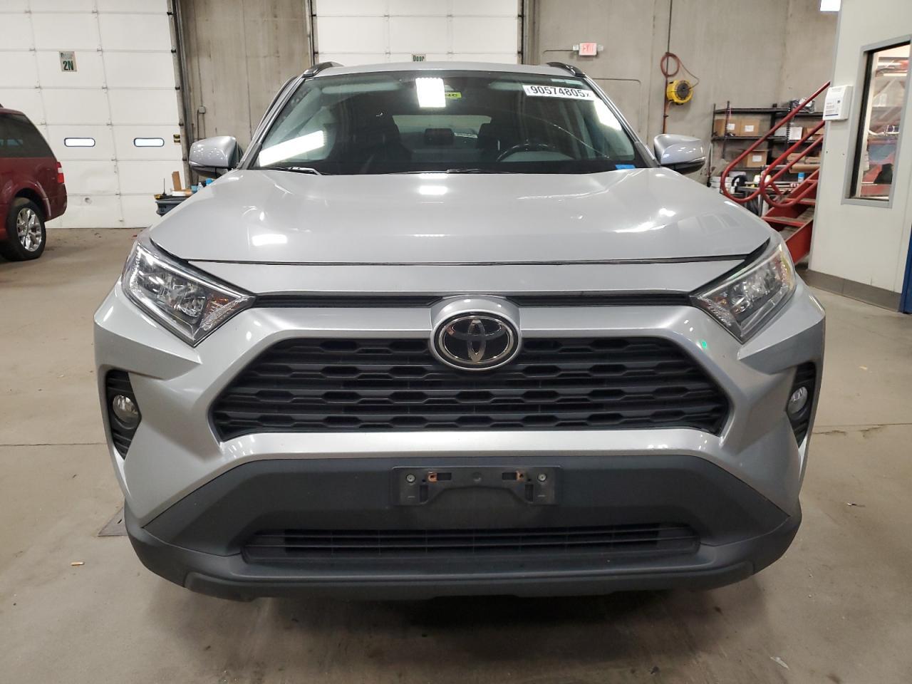 2019 Toyota Rav4 Xle Premium - Image 5