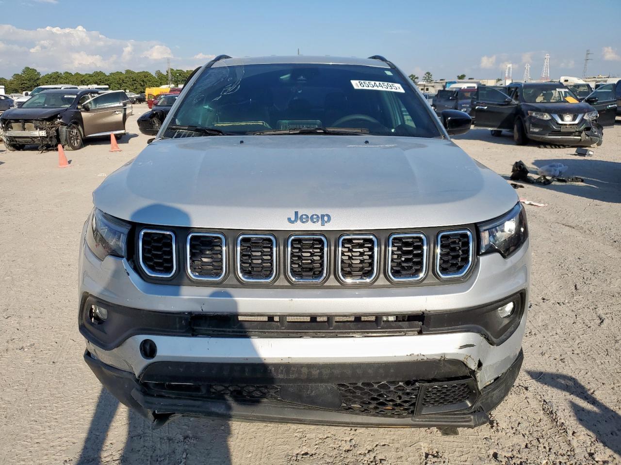 2025 Jeep Compass Latitude - Фото 5